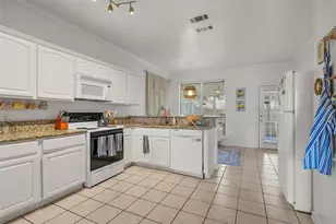1915 S 7th St, Waco, TX 76706 - Photo 11