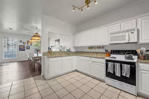 1915 S 7th St, Waco, TX 76706 - Photo 7