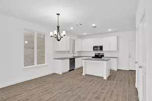 312 Oakbend Dr, Lewisville, TX 75067 - Photo 9