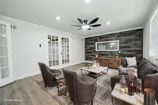 805 9th St, Grand Prairie, TX 75050 - Photo 9