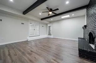 805 9th St, Grand Prairie, TX 75050 - Photo 7