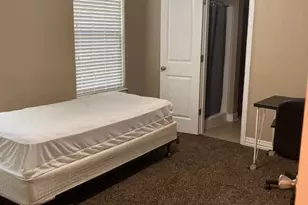 514 E Brockett St, Sherman, TX 75090 - Photo 9