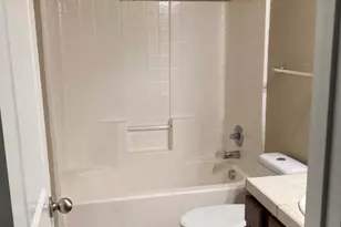 514 E Brockett St, Sherman, TX 75090 - Photo 11