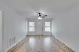 1033 E Elm St, Hillsboro, TX 76645 - Photo 9