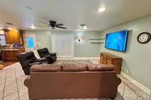 1905 Bridle Ln, Gainesville, TX 76240 - Photo 3