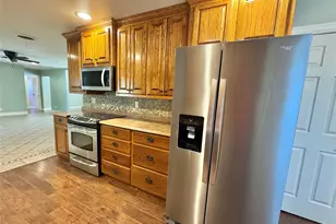 1905 Bridle Ln, Gainesville, TX 76240 - Photo 13