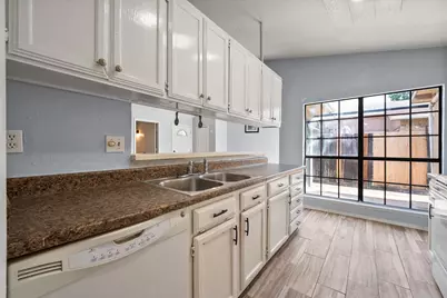 621 Stonehenge Drive, Grand Prairie, TX 75052 - Photo 29