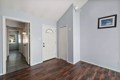 621 Stonehenge Drive, Grand Prairie, TX 75052 - Photo 13