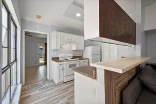 621 Stonehenge Dr, Grand Prairie, TX 75052 - Photo 19