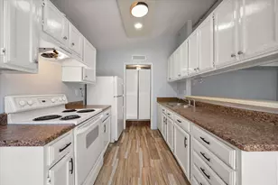 621 Stonehenge Dr, Grand Prairie, TX 75052 - Photo 25