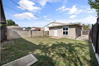 621 Stonehenge Drive, Grand Prairie, TX 75052 - Photo 5