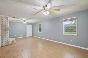 1113 2nd St, Grand Prairie, TX 75051 - Photo 13