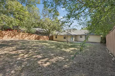 1113 2nd Street, Grand Prairie, TX 75051 - Photo 29