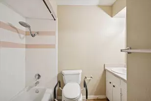 1113 2nd St, Grand Prairie, TX 75051 - Photo 17