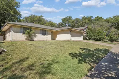 1113 2nd Street, Grand Prairie, TX 75051 - Photo 1