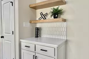 5507 San Jacinto Dr, Granbury, TX 76048 - Photo 9