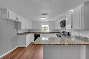 5421 Buchanan St, Sansom Park, TX 76114 - Photo 9