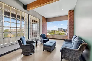 2502 Live Oak St, Dallas, TX 75204 - Photo 3