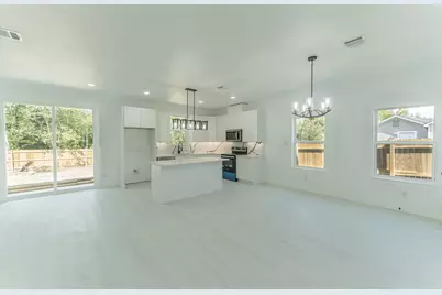 212 Beckham Street W, Sulphur Springs, TX 75482 - Photo 5