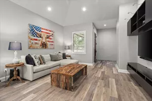 8225 Ashbriar Ln, Fort Worth, TX 76126 - Photo 33