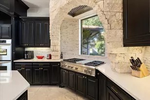 8225 Ashbriar Ln, Fort Worth, TX 76126 - Photo 17