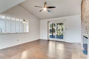 1109 Lesa Ln, Garland, TX 75042 - Photo 3