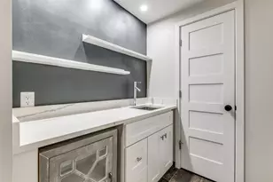 9405 Rocky Branch Dr, Dallas, TX 75243 - Photo 25