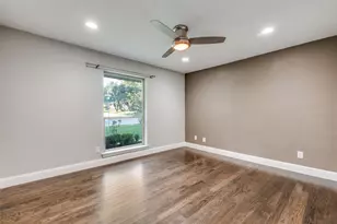 9405 Rocky Branch Dr, Dallas, TX 75243 - Photo 31