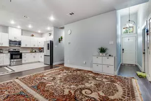 705 Lynnfield Dr, Arlington, TX 76014 - Photo 5