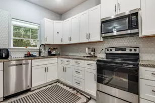 705 Lynnfield Dr, Arlington, TX 76014 - Photo 11