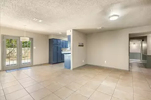 615 Whisper View Cir, Granbury, TX 76049 - Photo 5