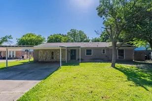 1011 John Reagan St, Benbrook, TX 76126 - Photo 1