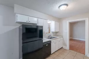 1011 John Reagan St, Benbrook, TX 76126 - Photo 13