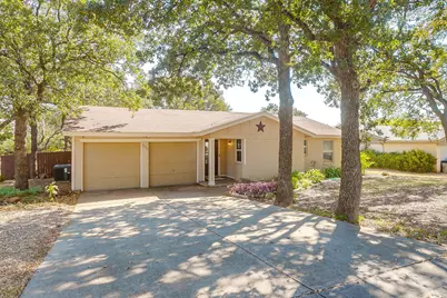 7036 Crabtree Lane, North Richland Hills, TX 76182 - Photo 5