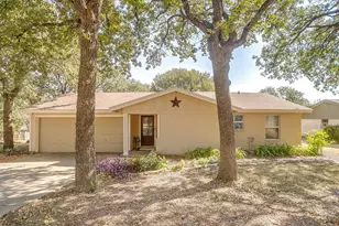 7036 Crabtree Ln, North Richland Hills, TX 76182 - Photo 1