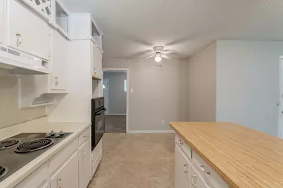 5905 Wheaton Drive, Fort Worth, TX 76133 - Photo 7