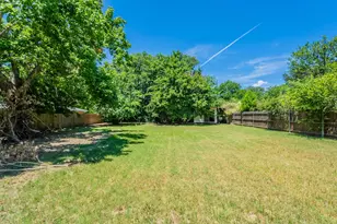 1030 Warden St, Benbrook, TX 76126 - Photo 29