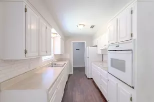 1030 Warden St, Benbrook, TX 76126 - Photo 7