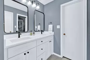 8418 Towneship Ln, Dallas, TX 75243 - Photo 13