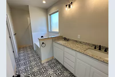 709 Bass Lake Lane, Cleburne, TX 76033 - Photo 17