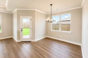 709 Bass Lk Ln, Cleburne, TX 76033 - Photo 7