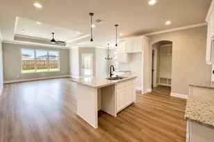 709 Bass Lk Ln, Cleburne, TX 76033 - Photo 5