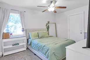 2002 Meadow Ln, Arlington, TX 76010 - Photo 13