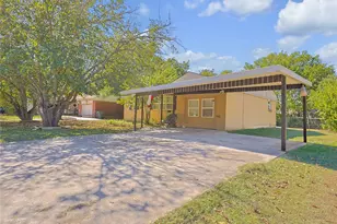 2002 Meadow Ln, Arlington, TX 76010 - Photo 1