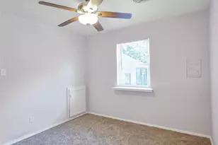 2002 Meadow Ln, Arlington, TX 76010 - Photo 21