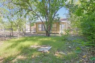 2002 Meadow Ln, Arlington, TX 76010 - Photo 29