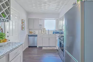 2002 Meadow Ln, Arlington, TX 76010 - Photo 7