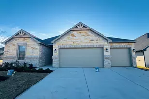 710 Broken Bow Ln, Cleburne, TX 76033 - Photo 1