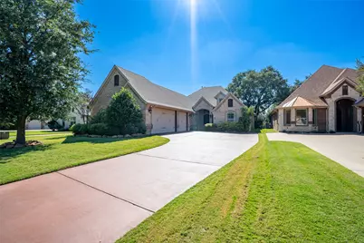 3526 Abes Landing Drive, Granbury, TX 76049 - Photo 3