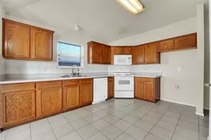 7601 Northpoint Dr, Rowlett, TX 75089 - Photo 9